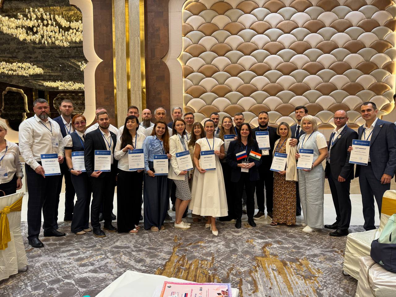 Выпускники Президентской программы завершили стажировку в Индии 